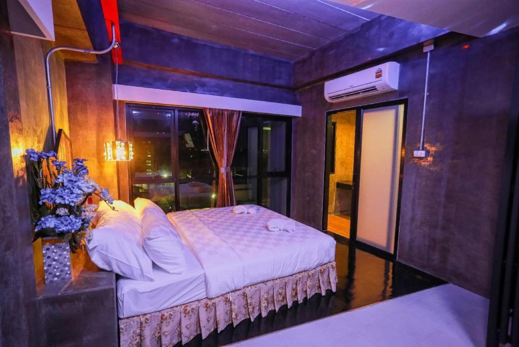 Ps Extra Hotel Hatjaj Kültér fotó