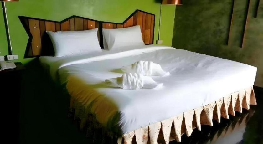 Ps Extra Hotel Hatjaj Kültér fotó